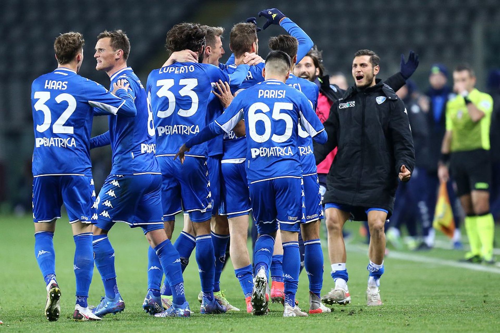 与自信也是 与自信也是